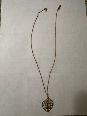 Gold Leaf Pendant Necklace